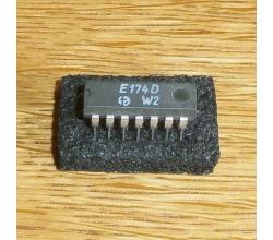 E 174 D ( 2fach flankengetriggertes D-Flip-Flop )